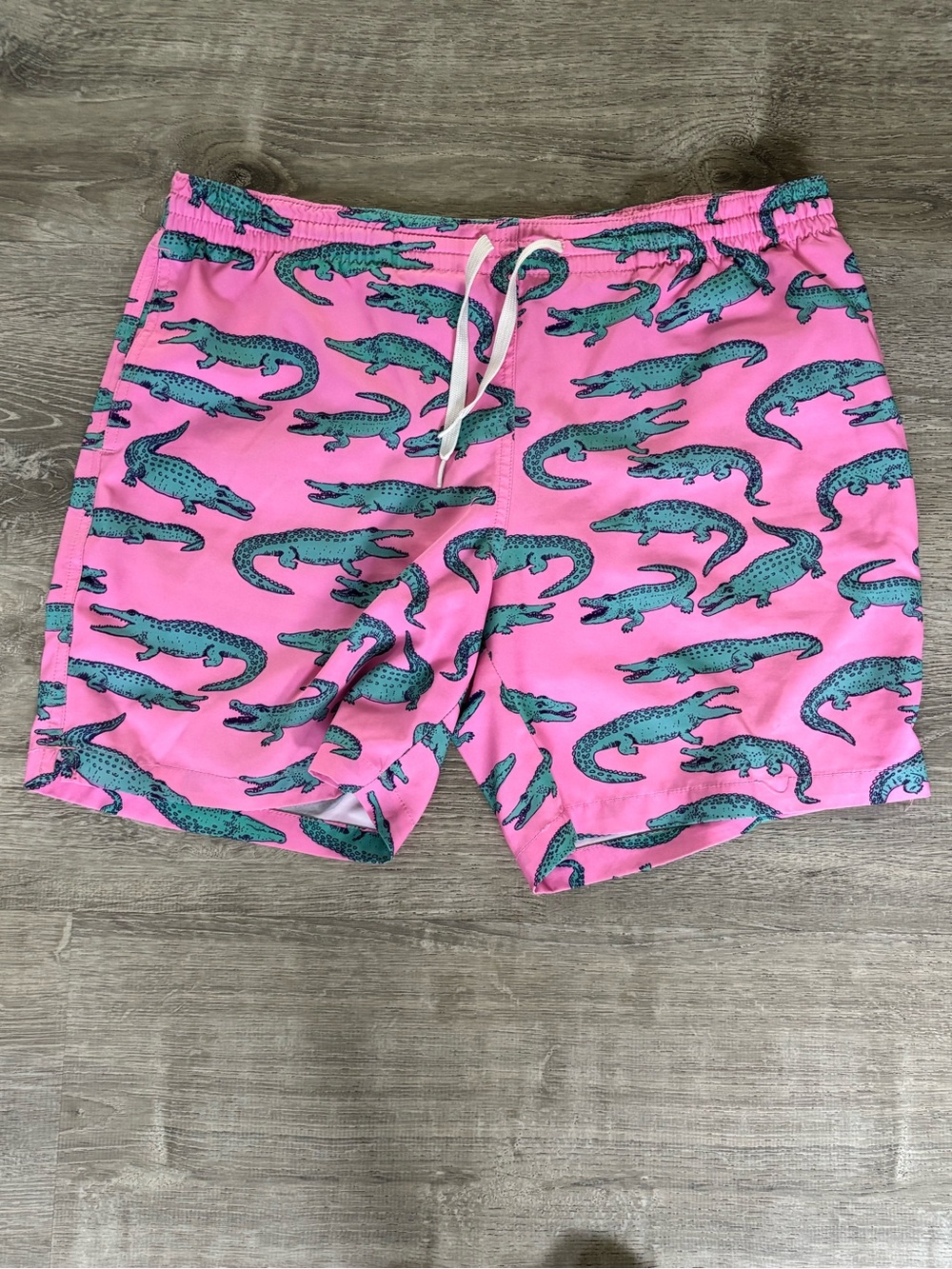 Chubbies Mens Swim Trunks
Size Medium
Good used condition